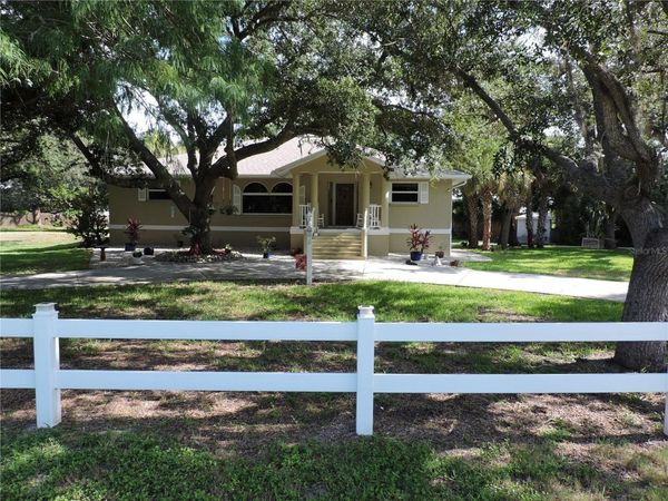 905 COLONIAL ROAD , VENICE, FL 34293