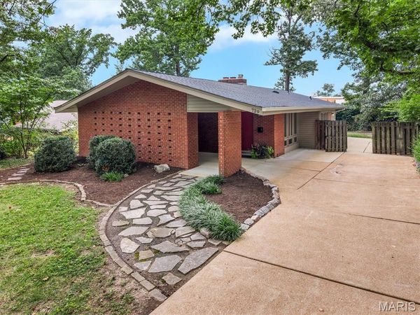 729 W Jewel Avenue , St Louis, MO 63122