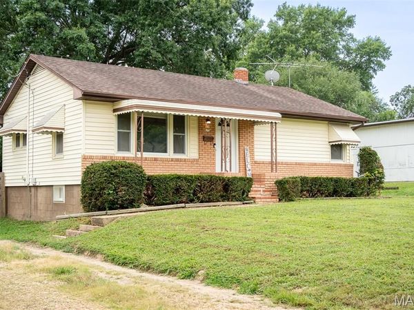 670 Meadow Drive, St Clair, MO 63077