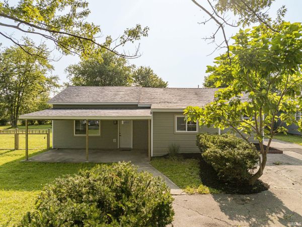 2420 N Macedonia Avenue, Muncie, IN 47303