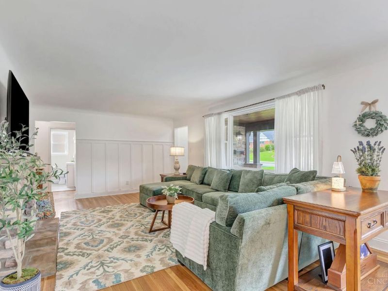 1794 Linneman Road, Green Township, OH 45238 Photo 9