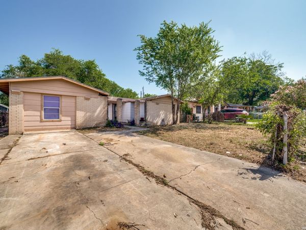 5427 SANTA CRUZ ST, San Antonio, TX 78228