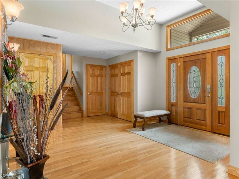 9445 Barr Road, Brecksville, OH 44141 Photo 2