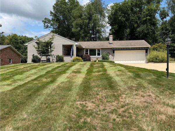 3747 Ashwood Street NW, Canton, OH 44708