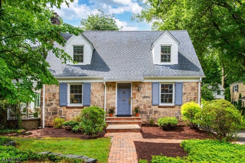 9 Hamilton Ter, Montclair, NJ 07043 Main Photo