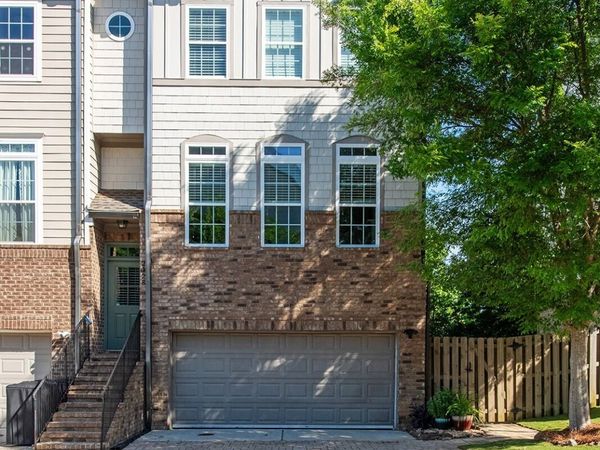 2128 Olde Georgian Ter, Atlanta, GA 30318
