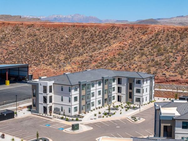 226 N CLIFF SIDE DR , Unit L200, Hurricane, UT 84737