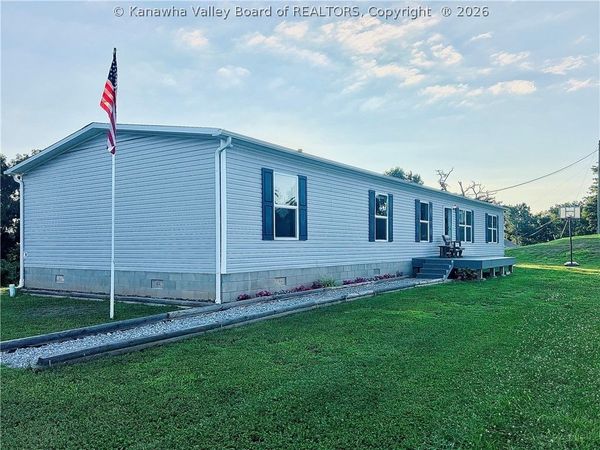 869 Divide Ridge Road, Given, WV 25245
