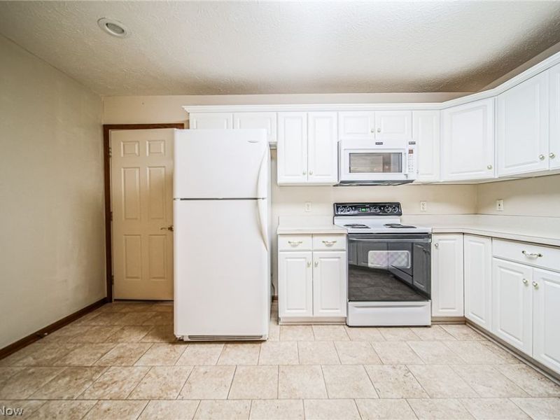 205 Greenbriar Lane, Dalton, OH 44618 Photo 11