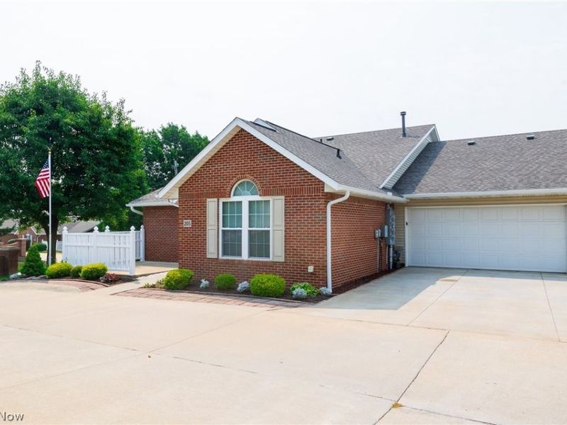 205 Greenbriar Lane, Dalton, OH 44618 Photo 2
