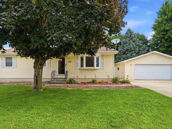 1418 SW 2nd Street, Independence, IA 50644