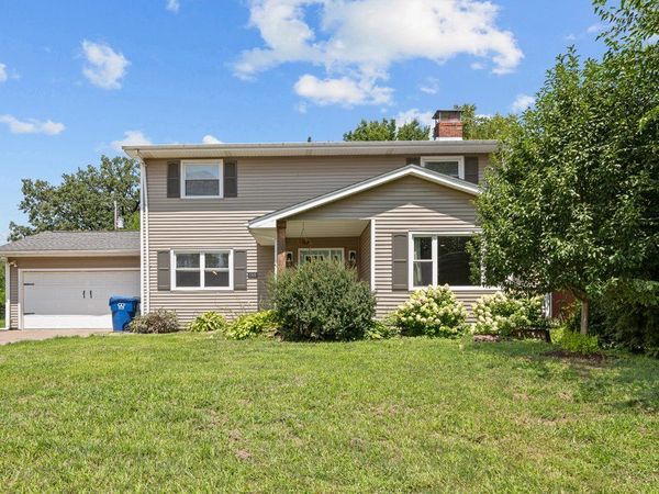1516 W George Washington Boulevard , Davenport, IA 52804