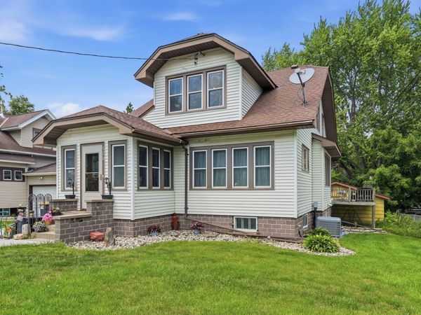 120 Park Place W, Norwood Young America, MN 55368