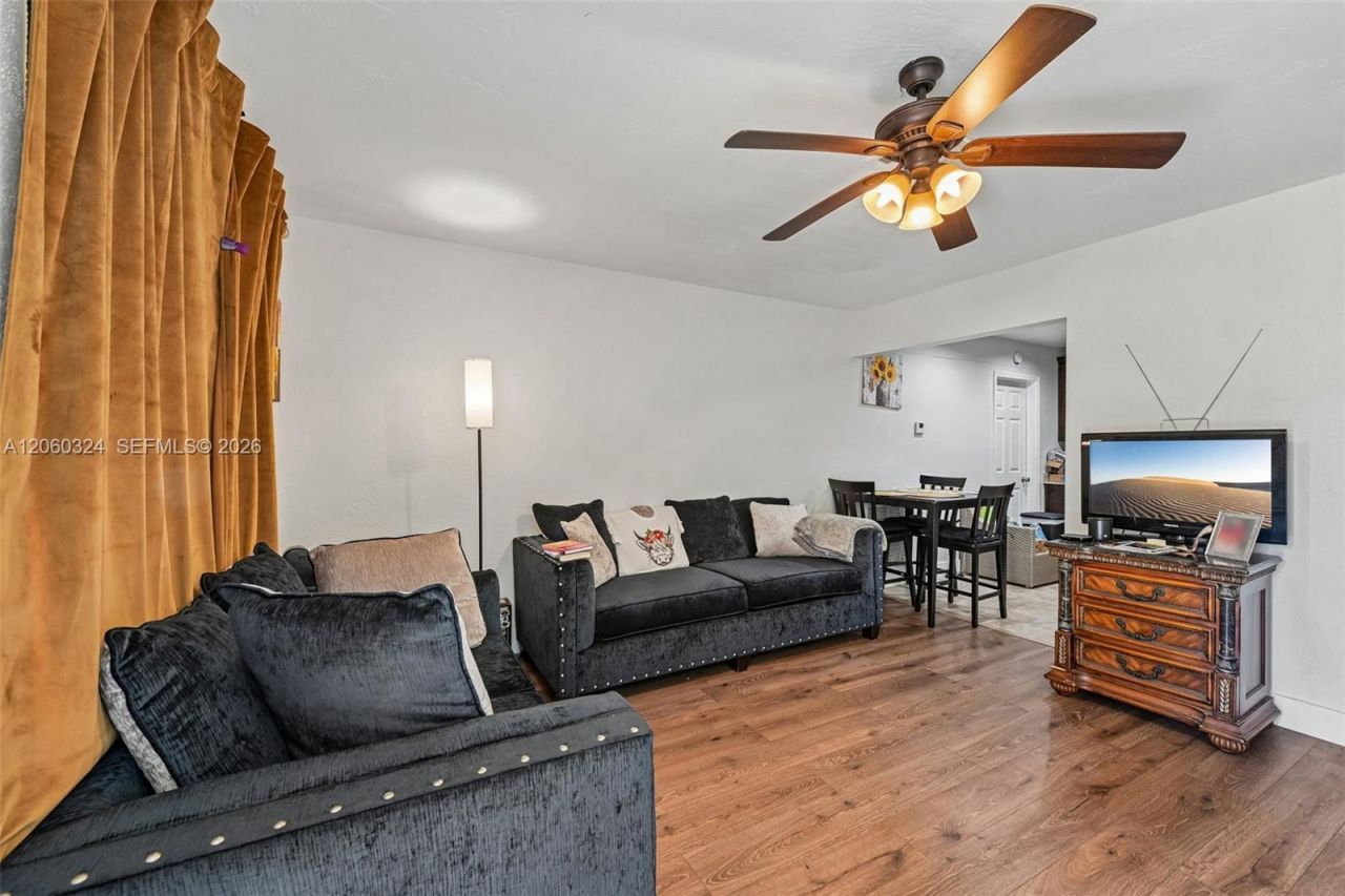 2137 NW 99th Ter, Miami, FL 33147 Photo