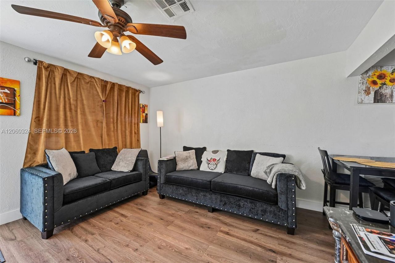 2137 NW 99th Ter, Miami, FL 33147 Photo
