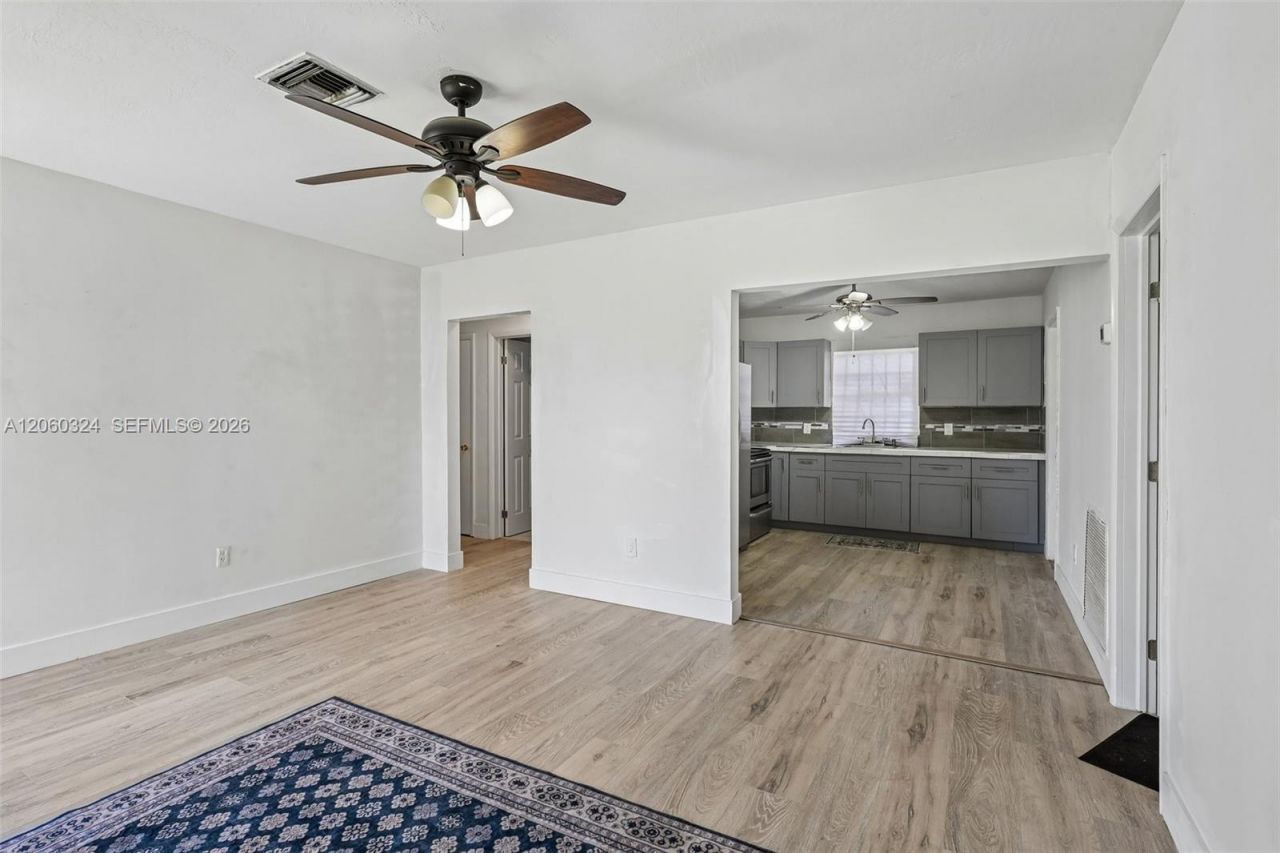 2137 NW 99th Ter, Miami, FL 33147 Photo