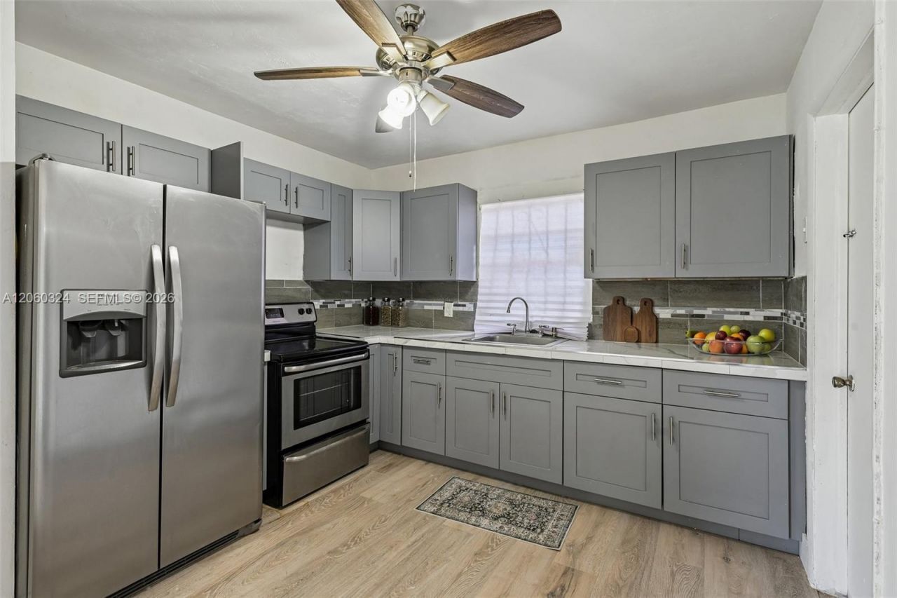 2137 NW 99th Ter, Miami, FL 33147 Photo