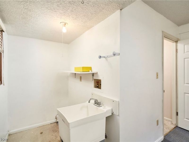 792 Jolson Avenue, Akron, OH 44319 Photo 14