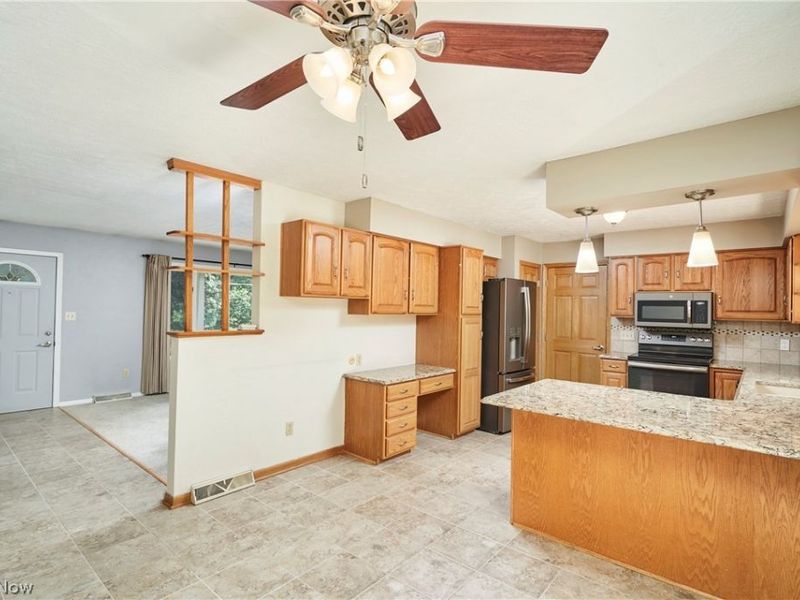 792 Jolson Avenue, Akron, OH 44319 Photo 7
