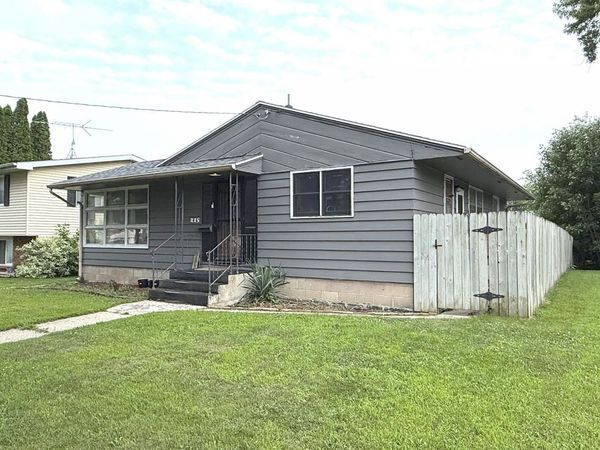 215 15th Street NW, Mason City, IA 50401