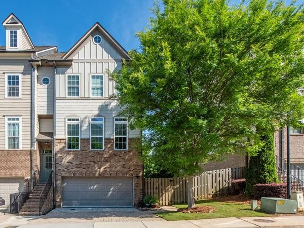 2128 Olde Georgian Ter, Atlanta, GA 30318