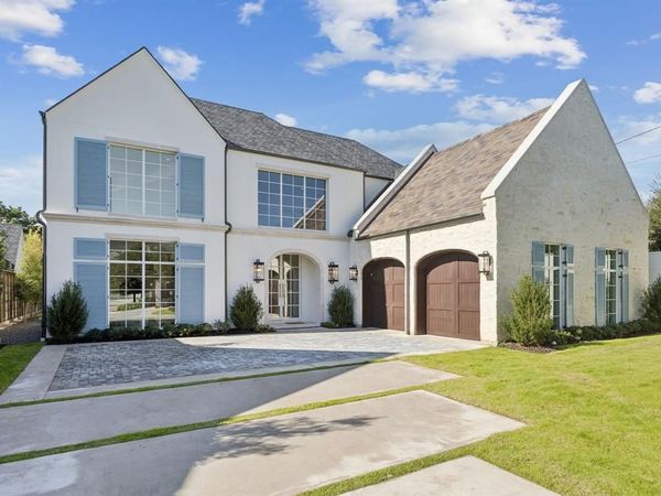 9143 Bluff Hollow Court , Dallas, TX 75220