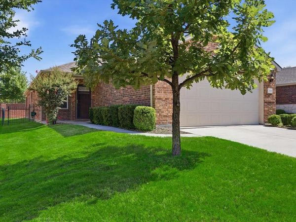 2090 Marsh Point Drive , Frisco, TX 75036
