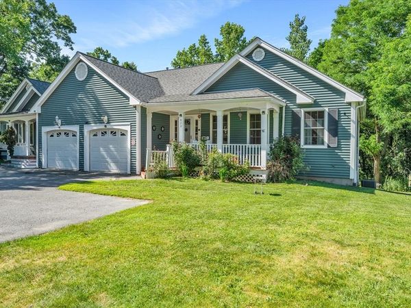822 Methuen St, Unit 822, Dracut, MA 01826
