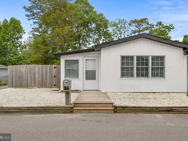 530 BRADLEY BOULEVARD, TOMS RIVER, NJ 08753