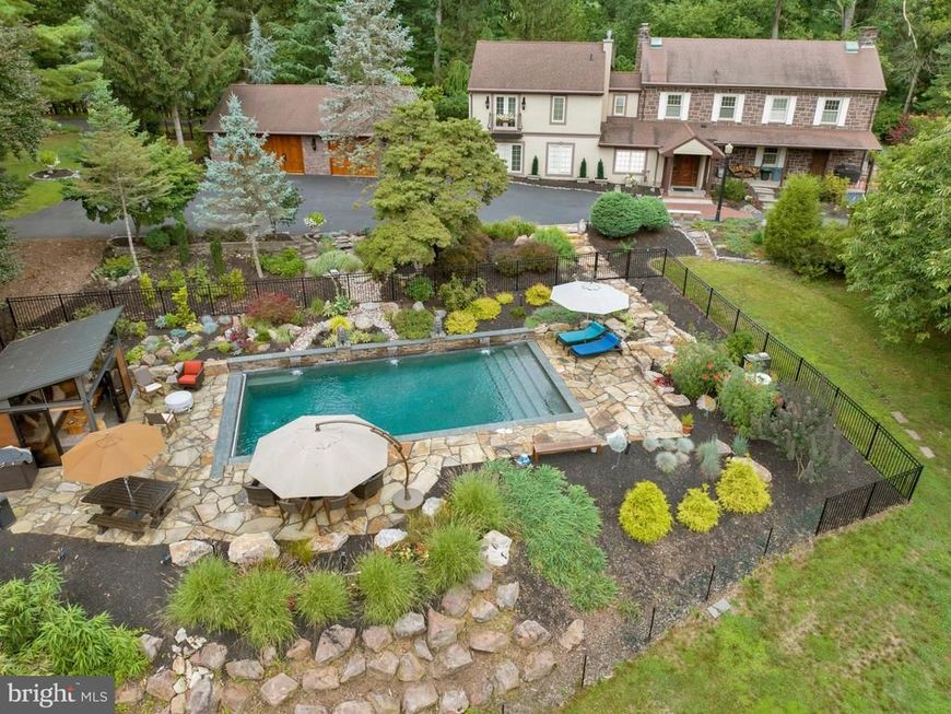 459 Mount Penn Road, Reading, PA 19607 Main Photo