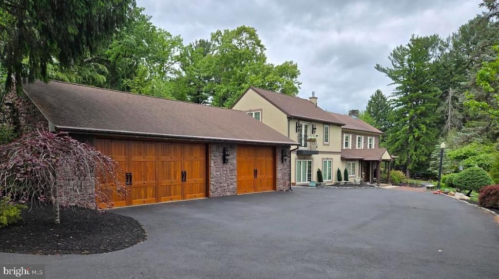 459 MOUNT PENN ROAD, READING, PA 19607