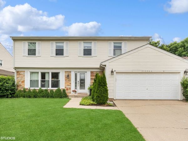 1344 Logsdon Lane , Buffalo Grove, IL 60089