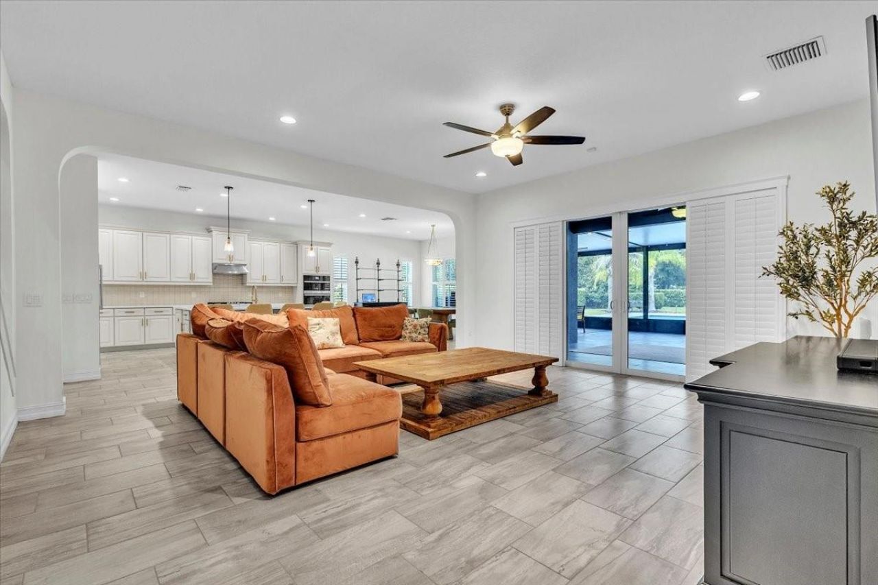 17923 Barn Close Drive, Lutz, FL 33559 Photo