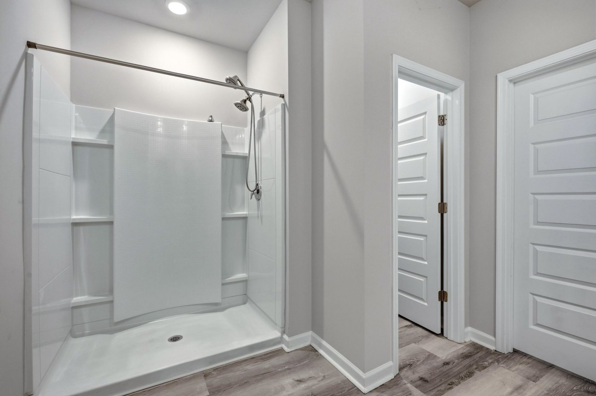 8048 Forest Edge Dr. Photo 11