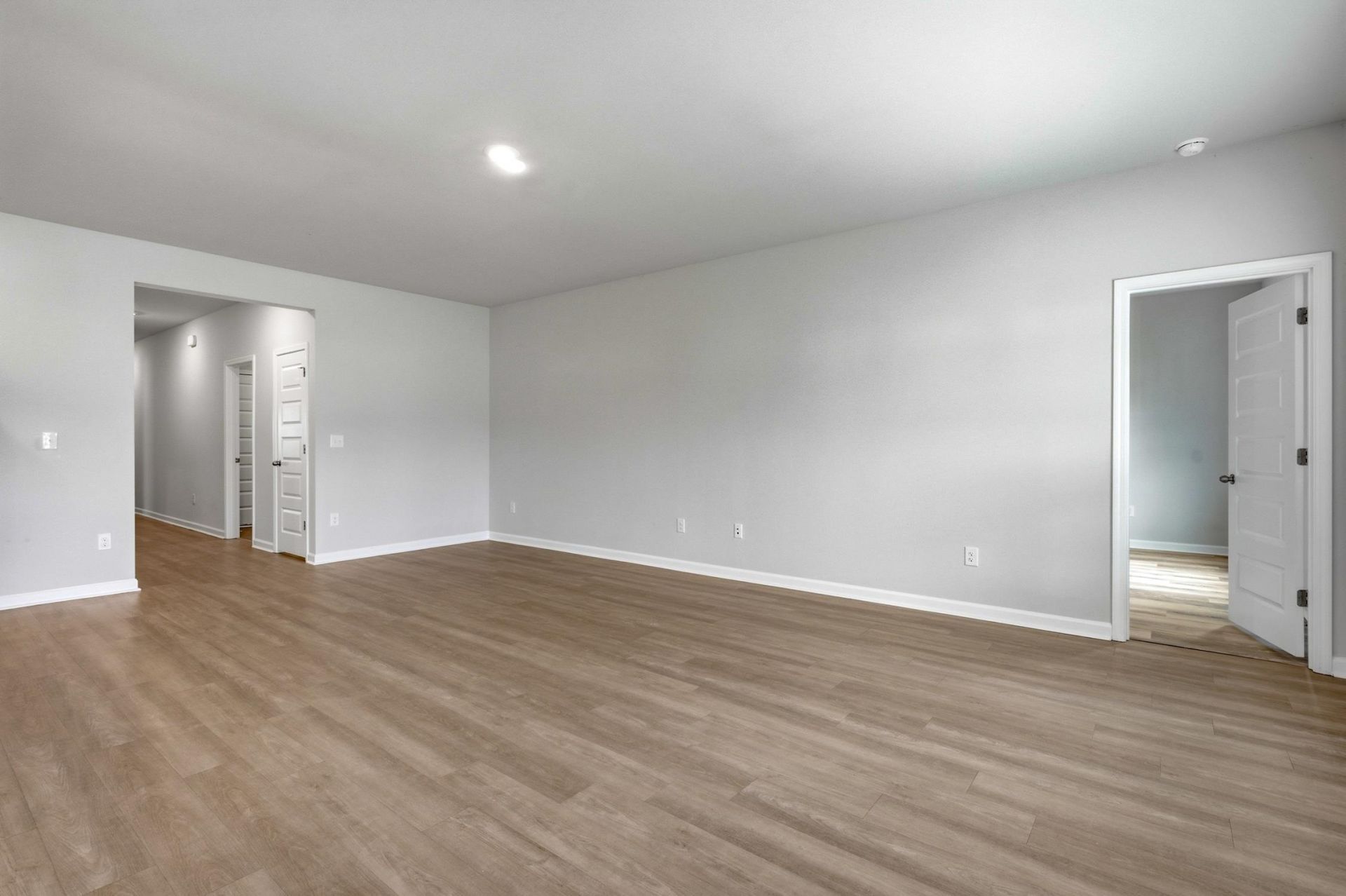 8048 Forest Edge Dr. Photo 20