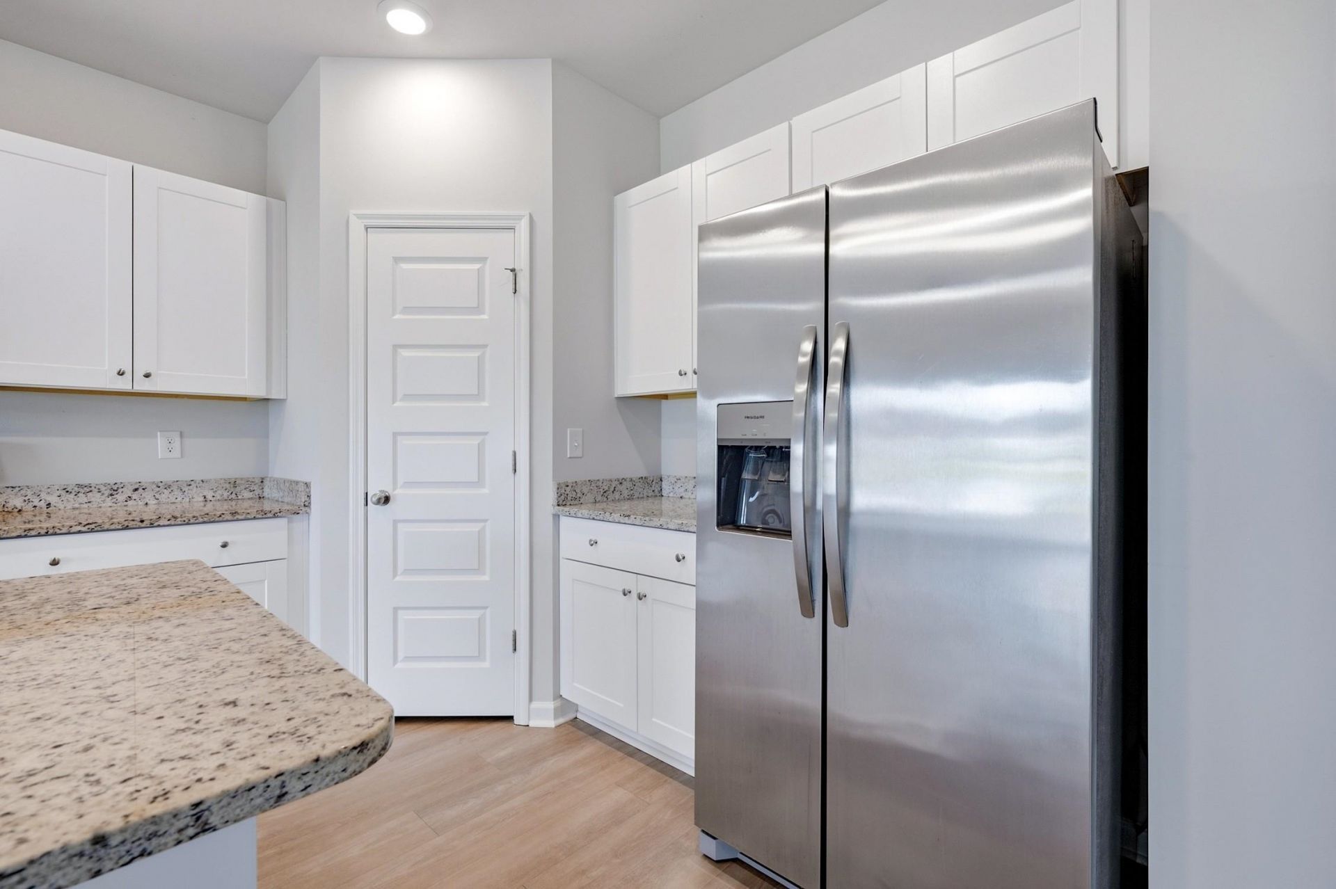8048 Forest Edge Dr. Photo 7