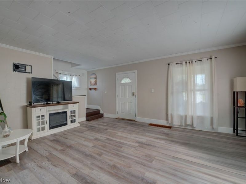 701 Tenney Avenue , Amherst, OH 44001 Photo 5