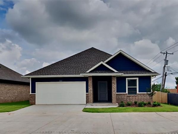 8012 Labelle Drive, Warr Acres, OK 73132