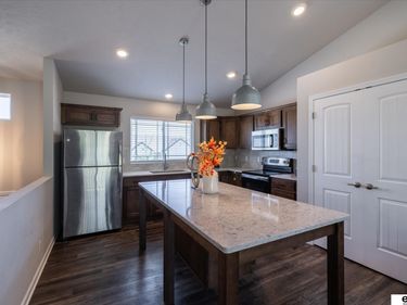 7752 N 108th Street, Omaha, NE 68142