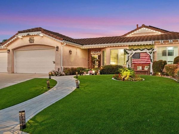51 Trinity St, Oceanside, CA 92057