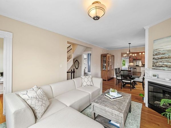 128 Selwyn St, Unit 2, Boston, MA 02131