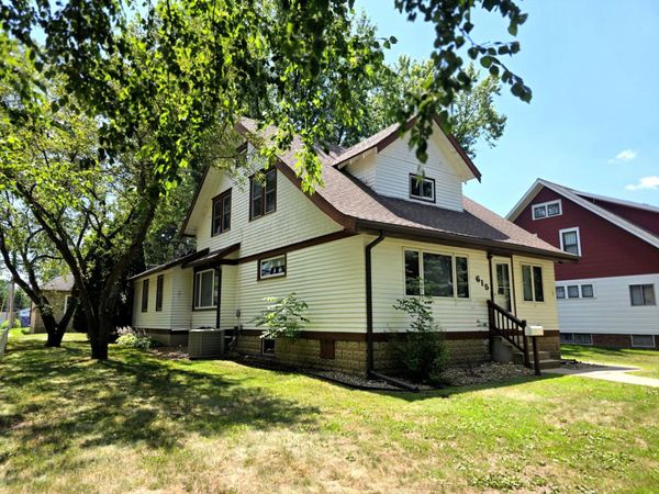 615 7th Street, Kenyon, MN 55946