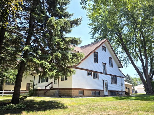 615 7th Street, Kenyon, MN 55946