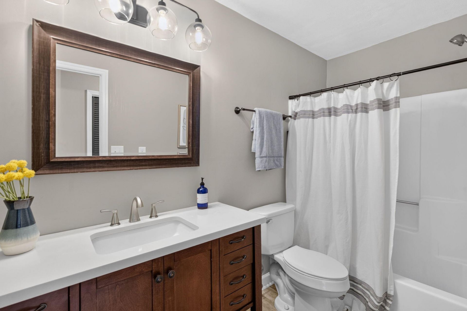 130 Bramwell Drive Photo 32