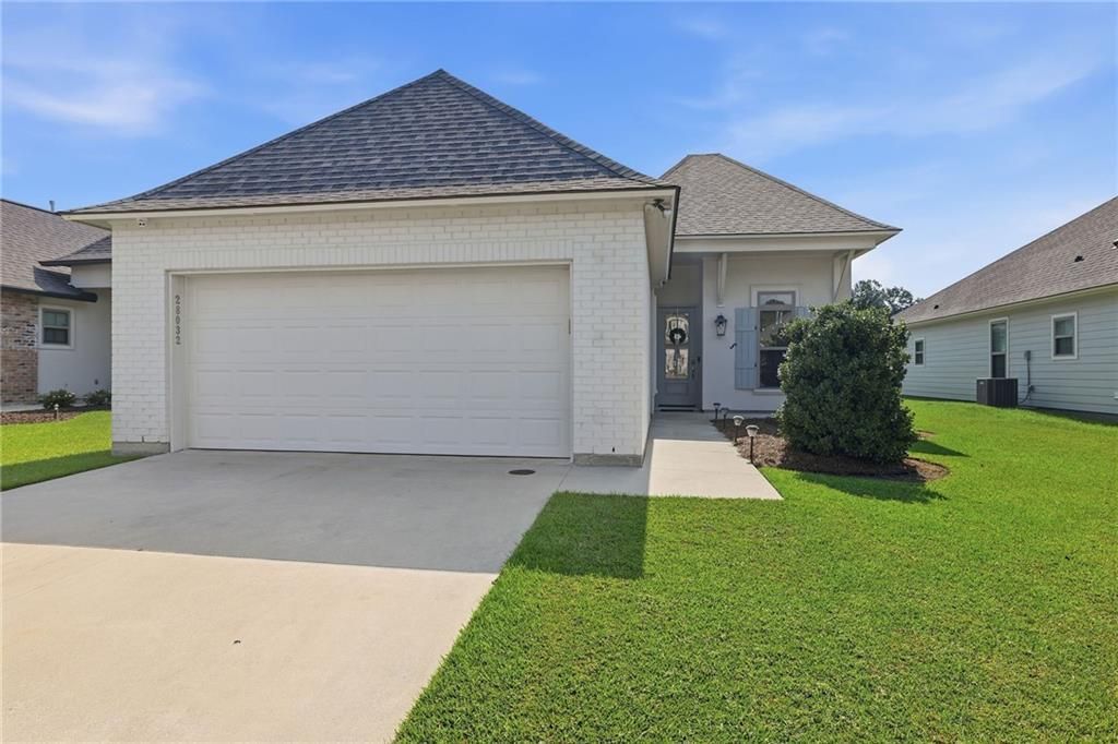 28032 OLYMPIA Lane , Denham Springs, LA 70726
