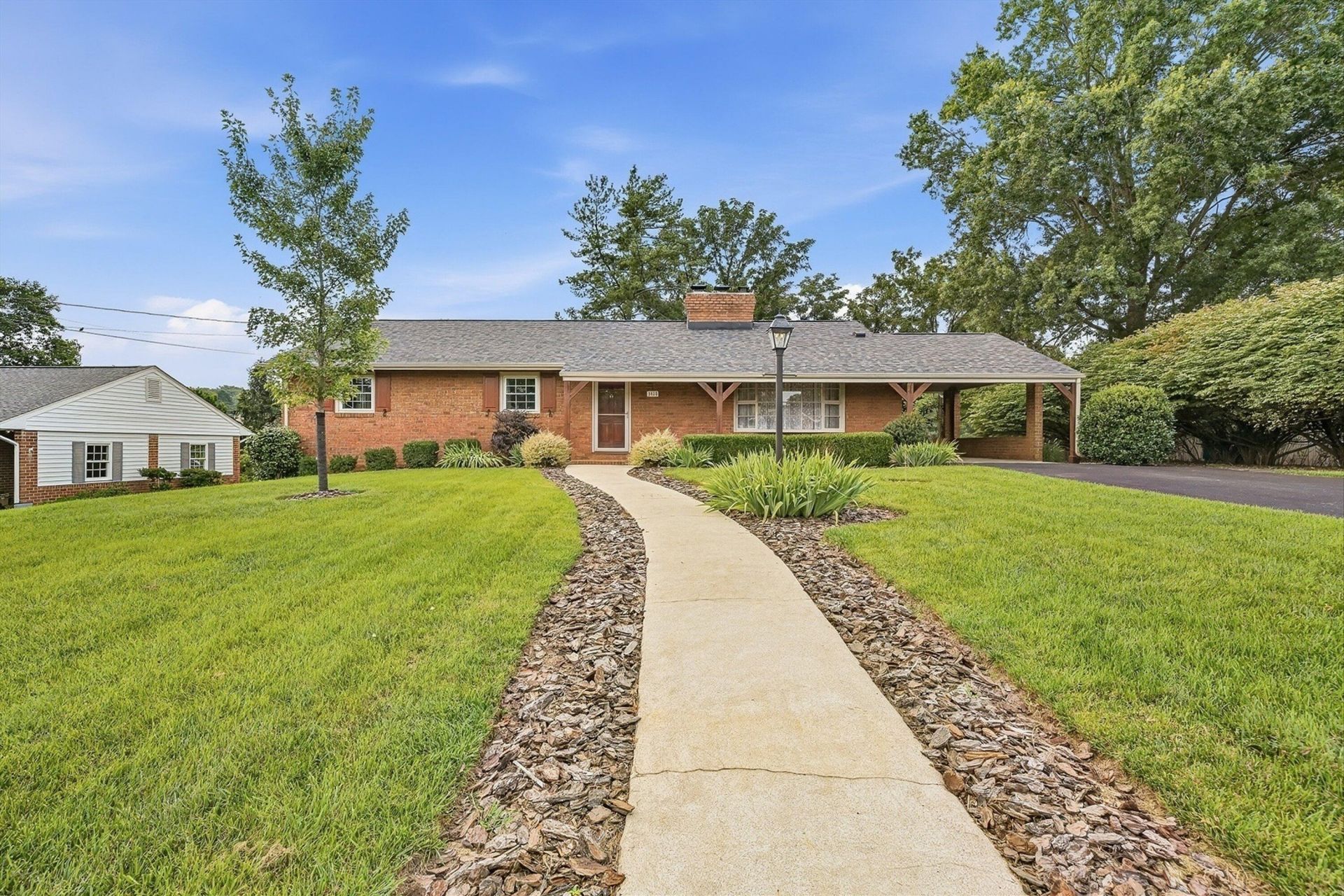 24018 Homes for Sale and Real Estate, Roanoke, VA - MKB, REALTORS
