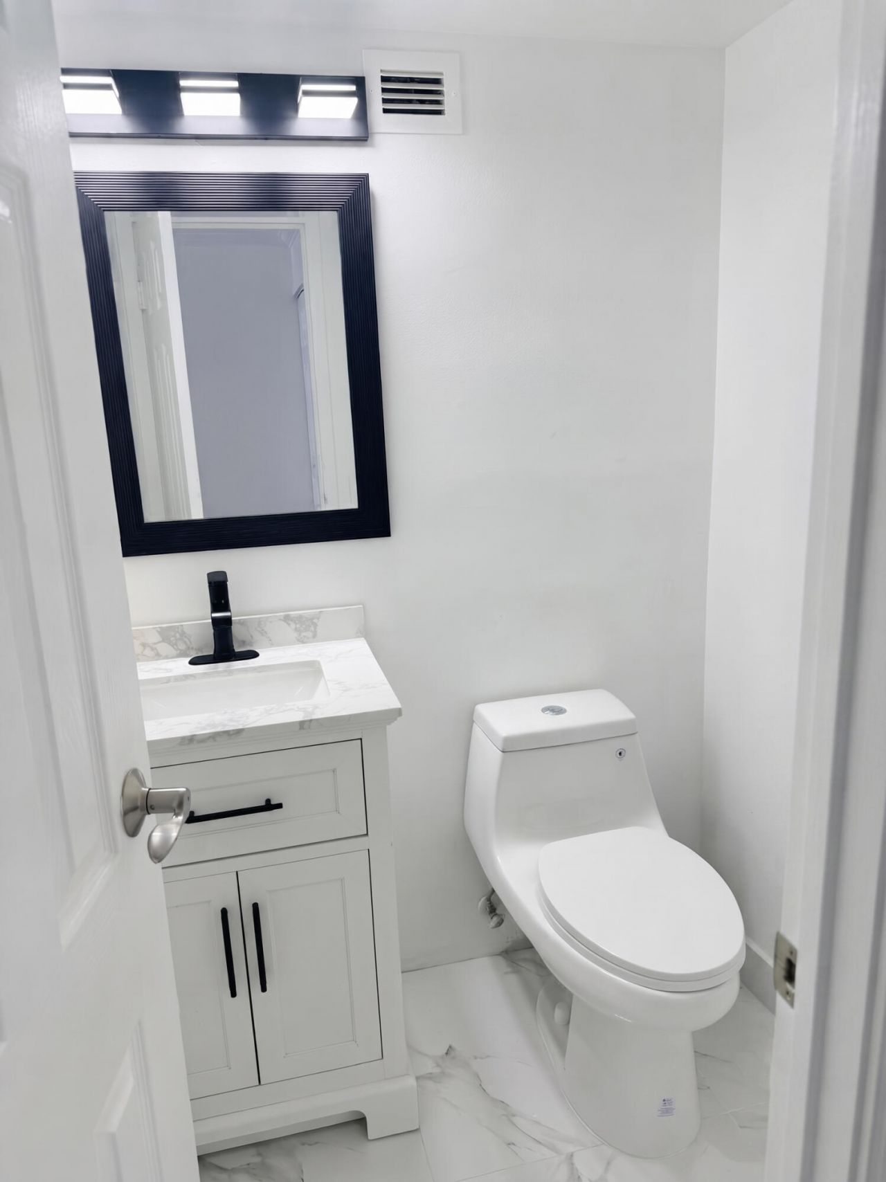 801 Three Islands Boulevard, Unit 209, Hallandale Beach, FL 33009 Photo