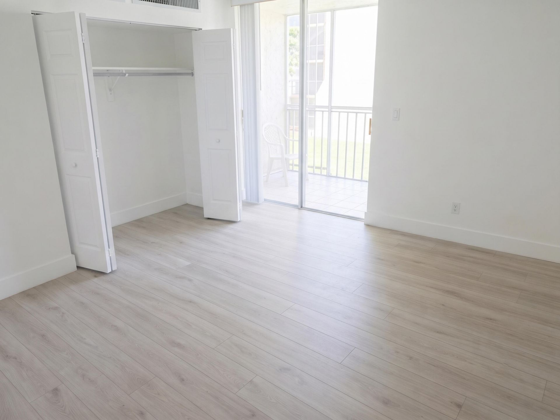 801 Three Islands Boulevard, Unit 209, Hallandale Beach, FL 33009 Photo