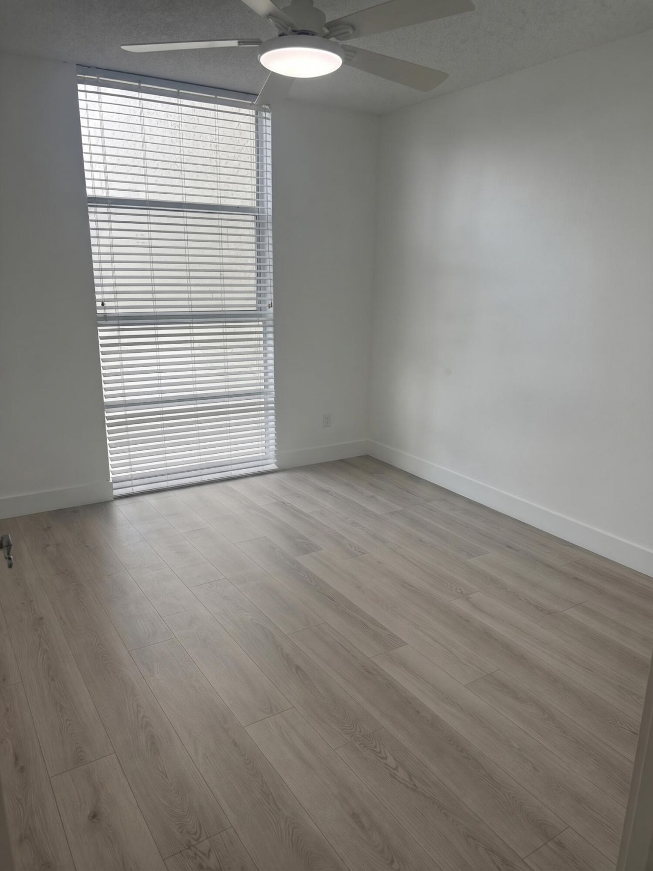 801 Three Islands Boulevard, Unit 209, Hallandale Beach, FL 33009 Photo