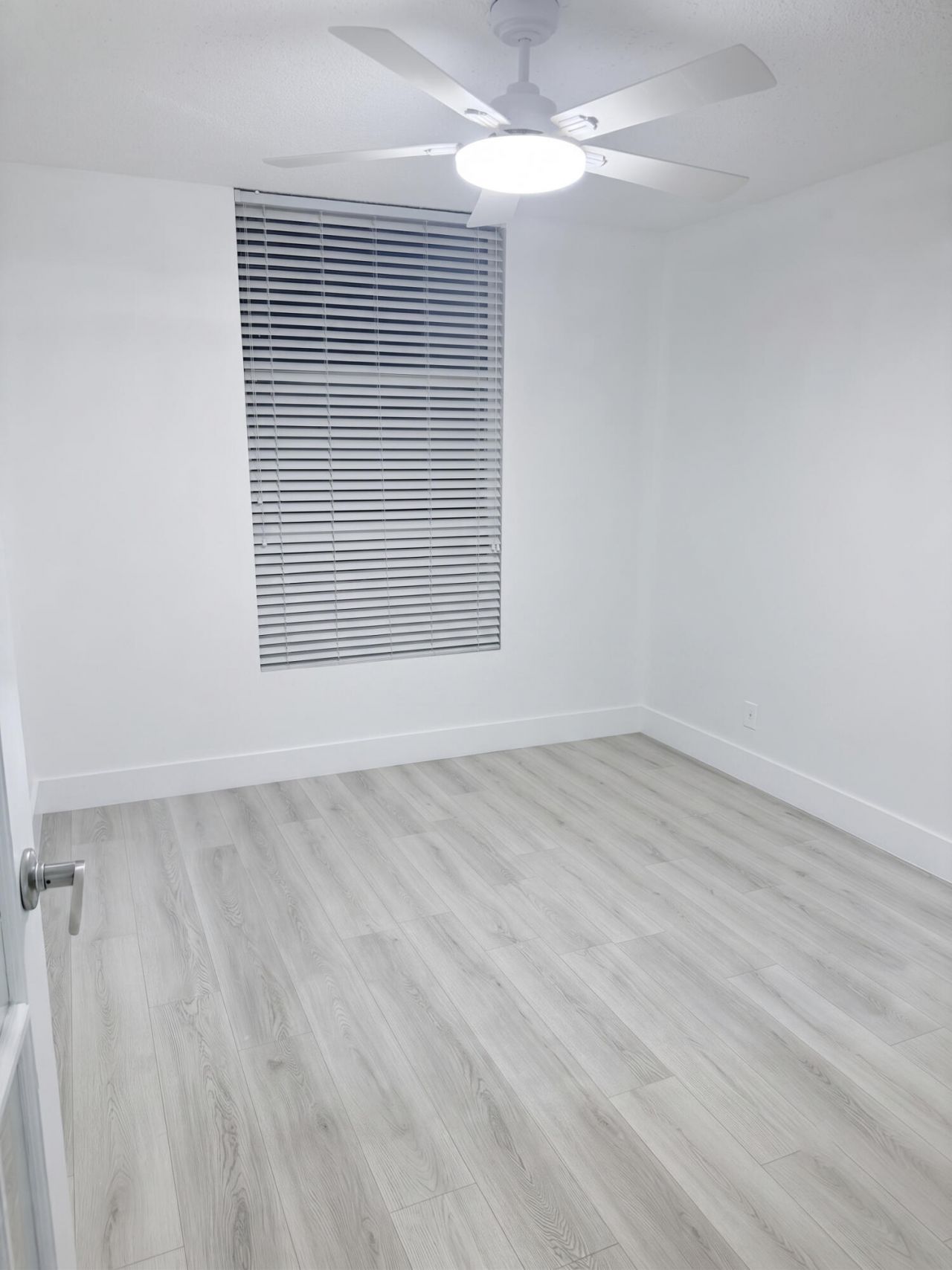 801 Three Islands Boulevard, Unit 209, Hallandale Beach, FL 33009 Photo